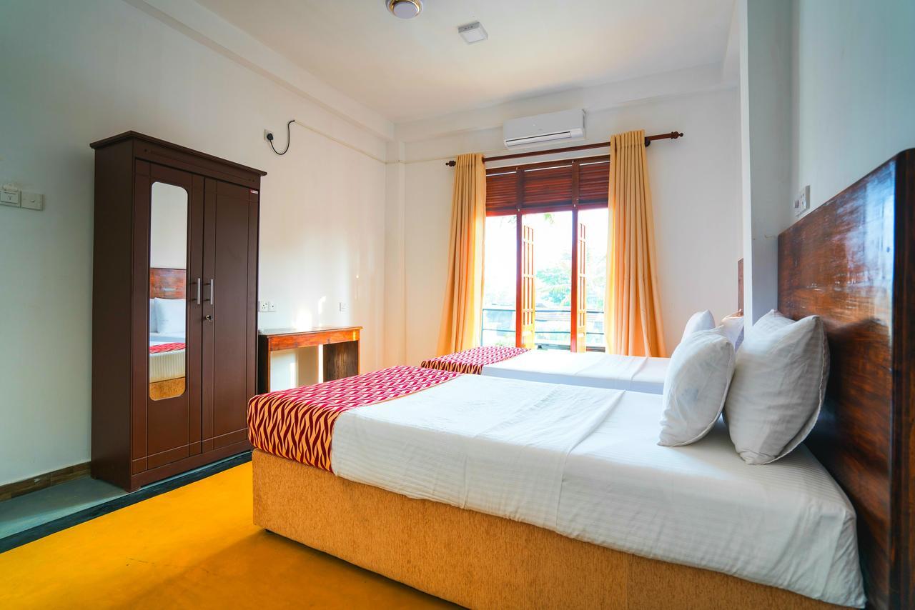 Ocean Bay Surf Resort Weligama Exterior foto