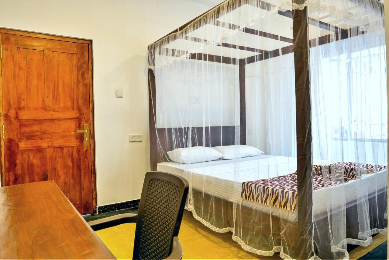 Ocean Bay Surf Resort Weligama Exterior foto