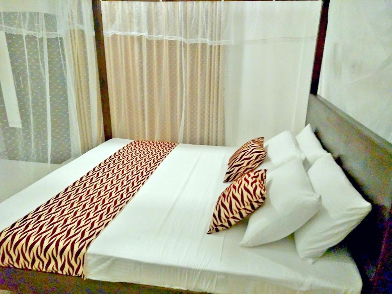 Ocean Bay Surf Resort Weligama Exterior foto