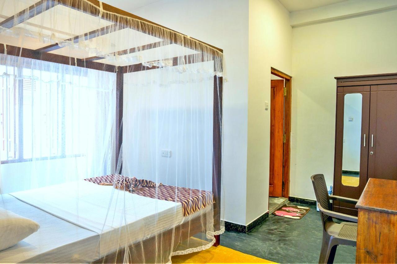Ocean Bay Surf Resort Weligama Exterior foto